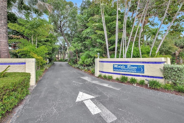 93 NE 17th Ct Unit 93, Fort Lauderdale, FL 33305 - view of street featuring view of scattered trees