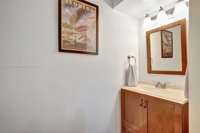 93 NE 17th Ct Unit 93, Fort Lauderdale, FL 33305 - bathroom featuring vanity
