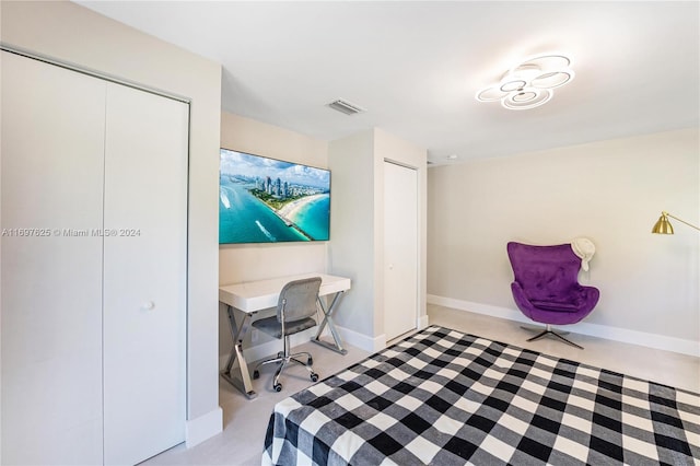 bedroom with a closet