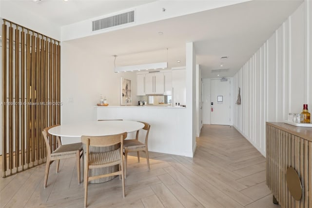 2201 Collins Ave Unit 1015, Miami Beach, FL 33139 - view of dining room