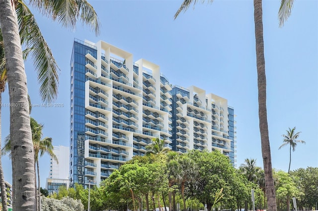 2201 Collins Ave Unit 1015, Miami Beach, FL 33139 - view of apartment building / complex