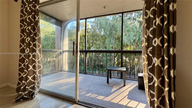 7060 Nova Dr Unit 306C, Davie, FL 33317 - view of unfurnished sunroom