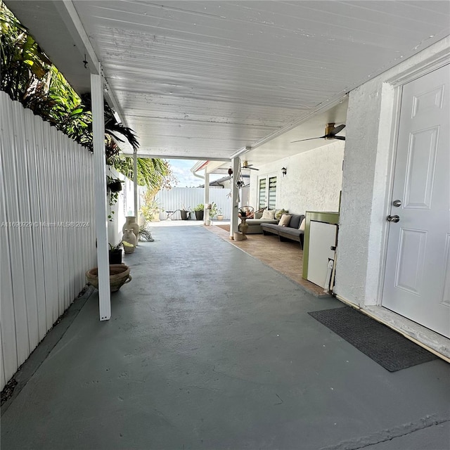 view of patio featuring outdoor lounge area and ceiling fan