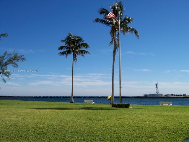 view of yard featuring a water view