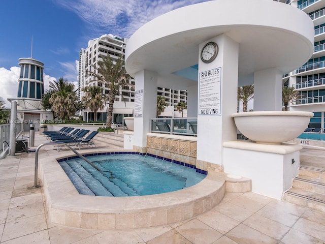 view of swimming pool