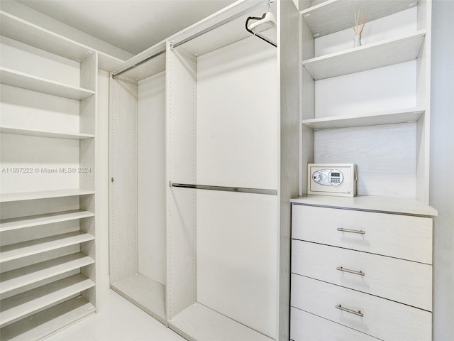 16385 Biscayne Blvd Unit 3201/Lph01, North Miami Beach, FL 33160 - view of walk in closet