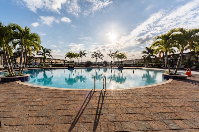 view of swimming pool