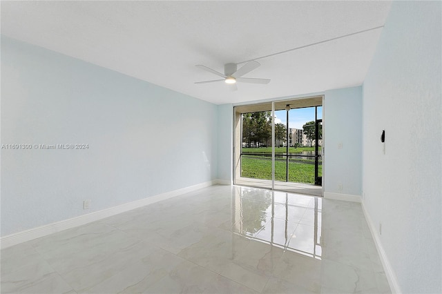 empty room with ceiling fan