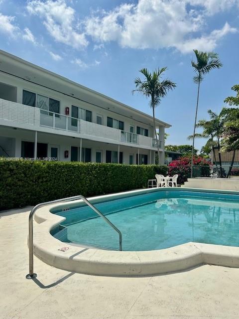 1065 98th St Unit 2, Bay Harbor Islands, FL 33154 - view of community pool