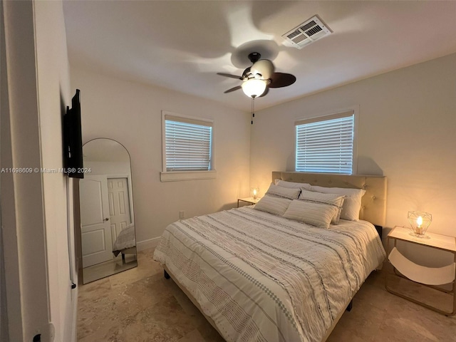 bedroom with ceiling fan