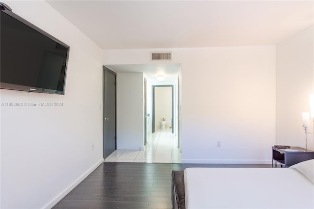 unfurnished bedroom featuring light hardwood / wood-style floors