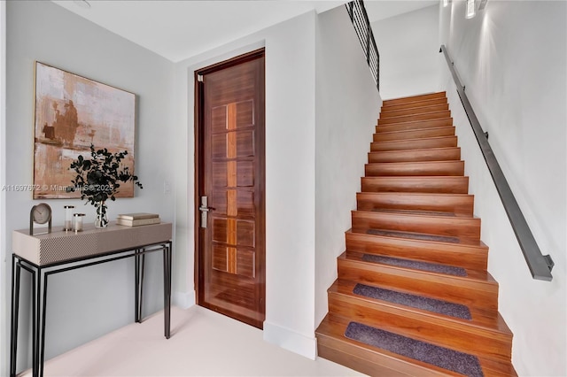 909 NE 16th Ter Unit 2, Fort Lauderdale, FL 33304 - view of staircase