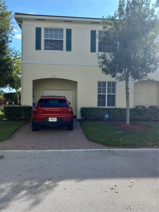 view of front of house featuring a garage