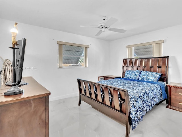 bedroom with ceiling fan