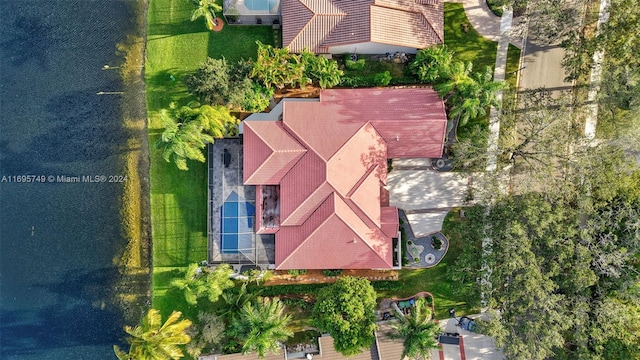 bird's eye view featuring a water view