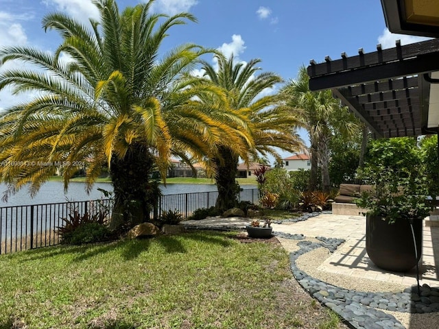 view of yard with a patio area