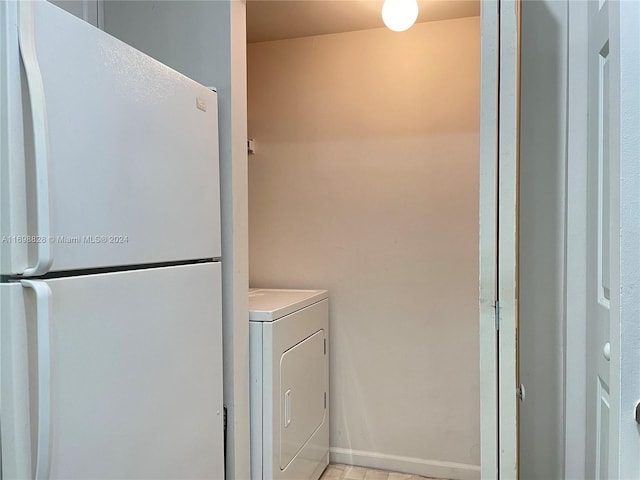 laundry area with washer / clothes dryer