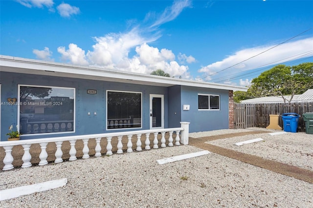 view of front of property featuring covered porch