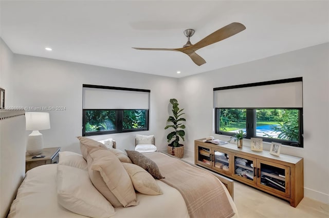 bedroom with ceiling fan