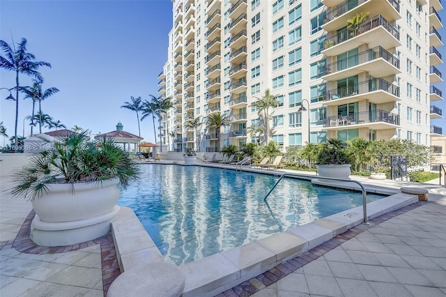 600 W Las Olas Blvd Unit 509S, Fort Lauderdale, FL 33312 - view of community pool