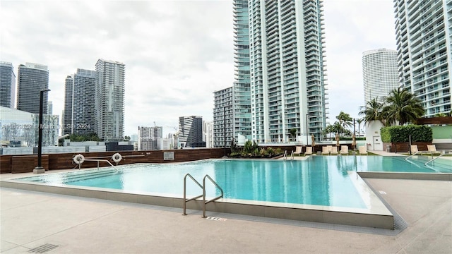 view of swimming pool