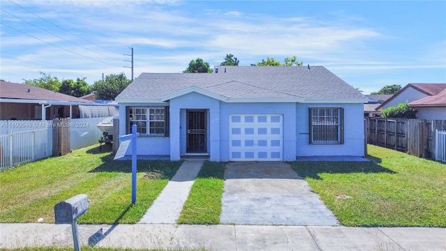 view of front of house featuring a front yard