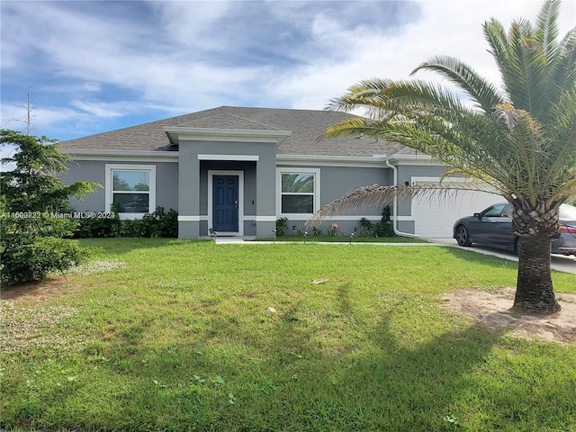 view of front of home with a front lawn