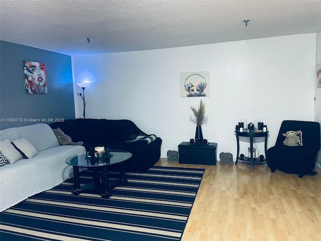 671 NE 195th St Unit 207-E, Miami, FL 33179 - photo 1