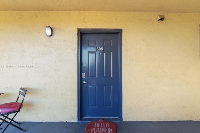 view of entrance to property