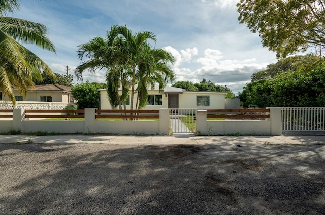 view of front of house