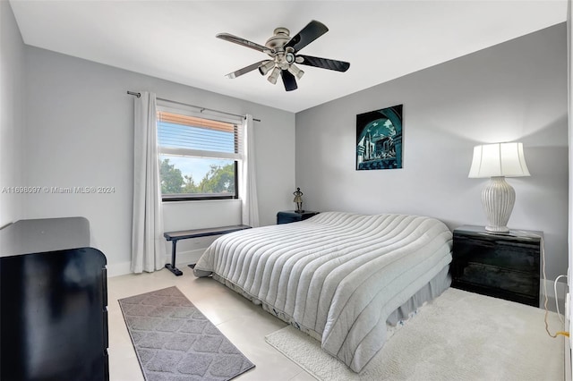 bedroom featuring ceiling fan