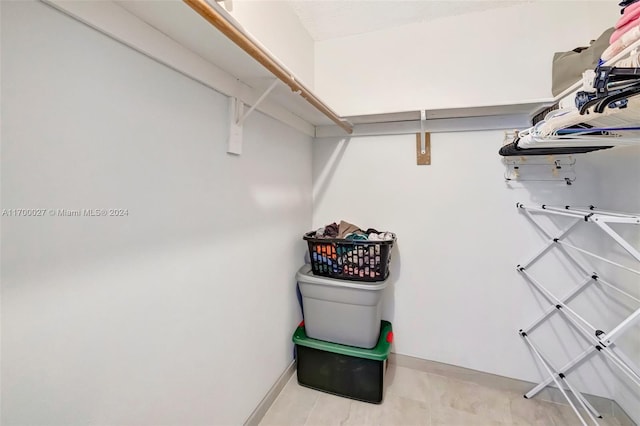 view of spacious closet