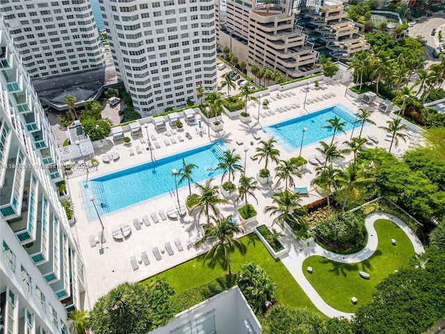 950 Brickell Bay Dr Unit 802, Miami, FL 33131 - bird's eye view of a pool