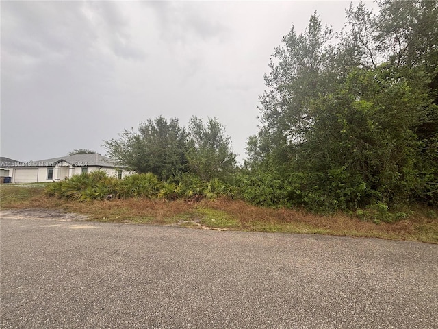 Listing photo 2 for 3702 25th St, Lehigh Acres FL 33976