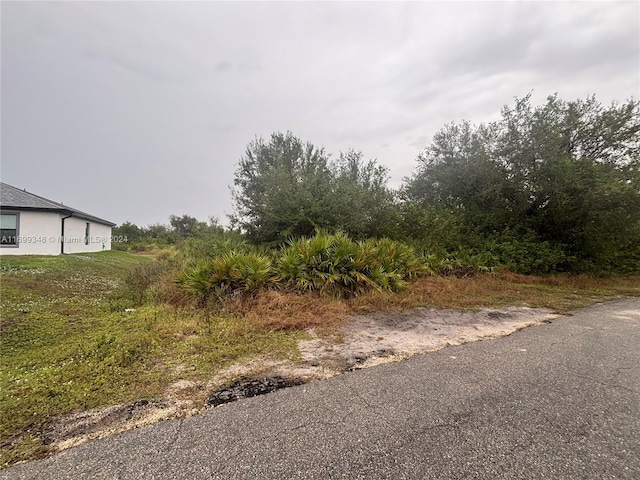 Listing photo 3 for 3702 25th St, Lehigh Acres FL 33976