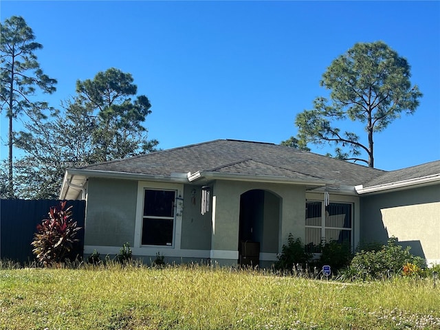 view of front of property