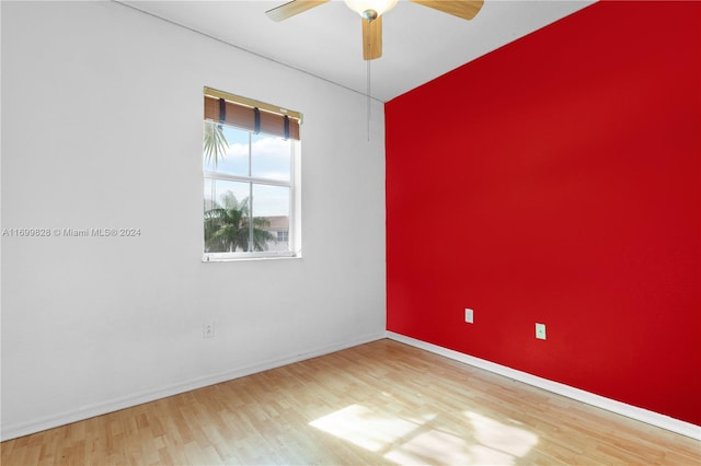 unfurnished room featuring wood-type flooring and ceiling fan