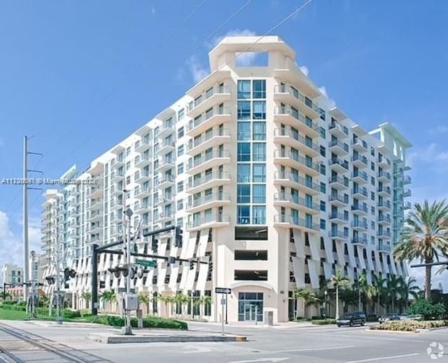 140 S Dixie Hwy Unit 1031, Hollywood, FL 33020 - photo 2