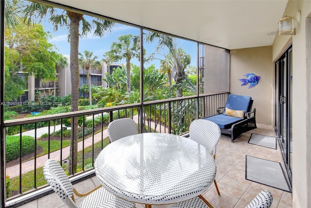 view of sunroom / solarium