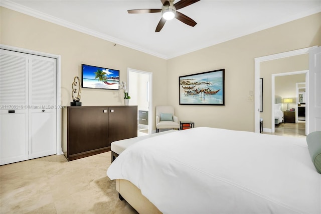 bedroom featuring ceiling fan, ornamental molding, and a closet