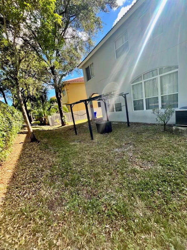 view of yard featuring cooling unit