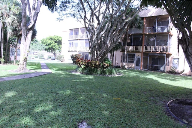 Listing photo 3 for 8400 Lagos De Campo Blvd Unit 210, Tamarac FL 33321