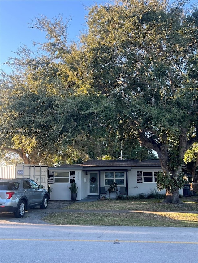 view of front of house