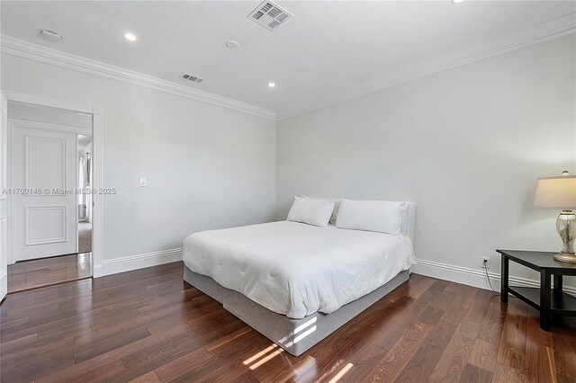 spacious closet with light hardwood / wood-style floors