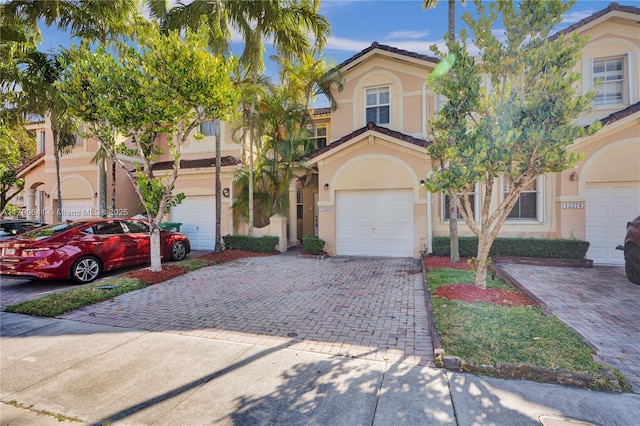 view of front facade with a garage