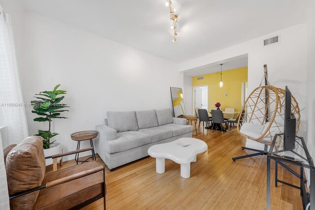 1510 Meridian Ave Unit 12, Miami Beach, FL 33139 - photo 4