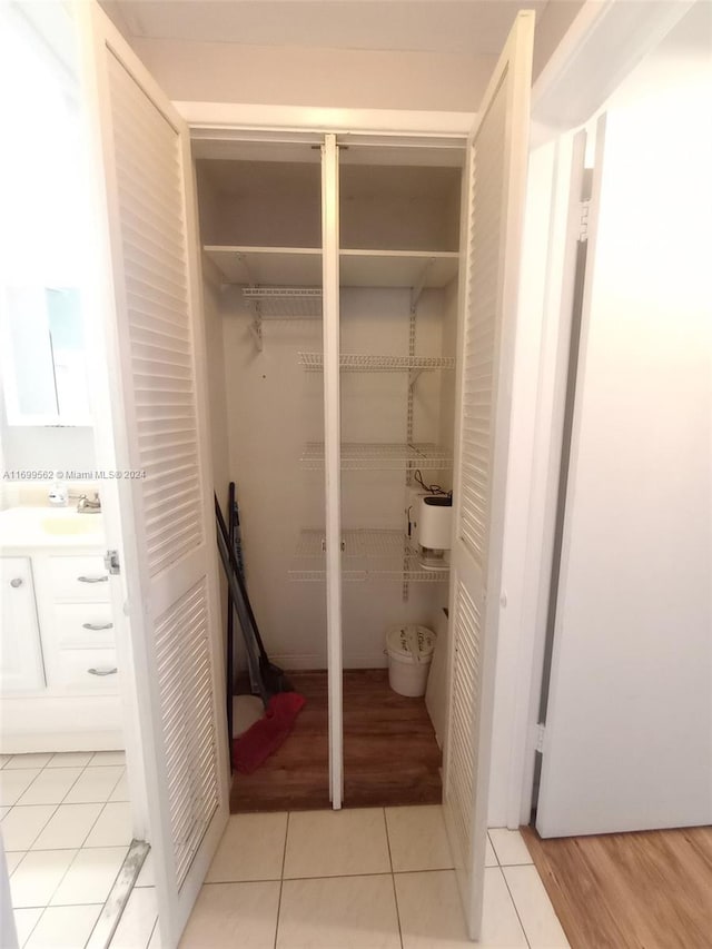 closet with sink