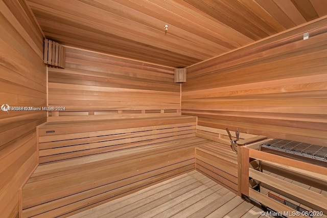 view of sauna / steam room