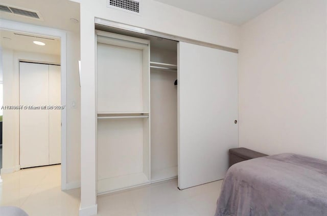 bedroom with a closet