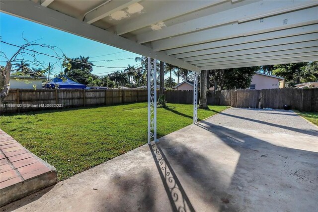 Listing photo 3 for 1622 Wiley St, Hollywood FL 33020